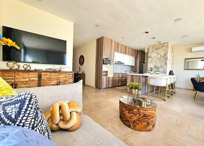 Amazing Panoramic View From Penthouse In Pedregal Apartamento *